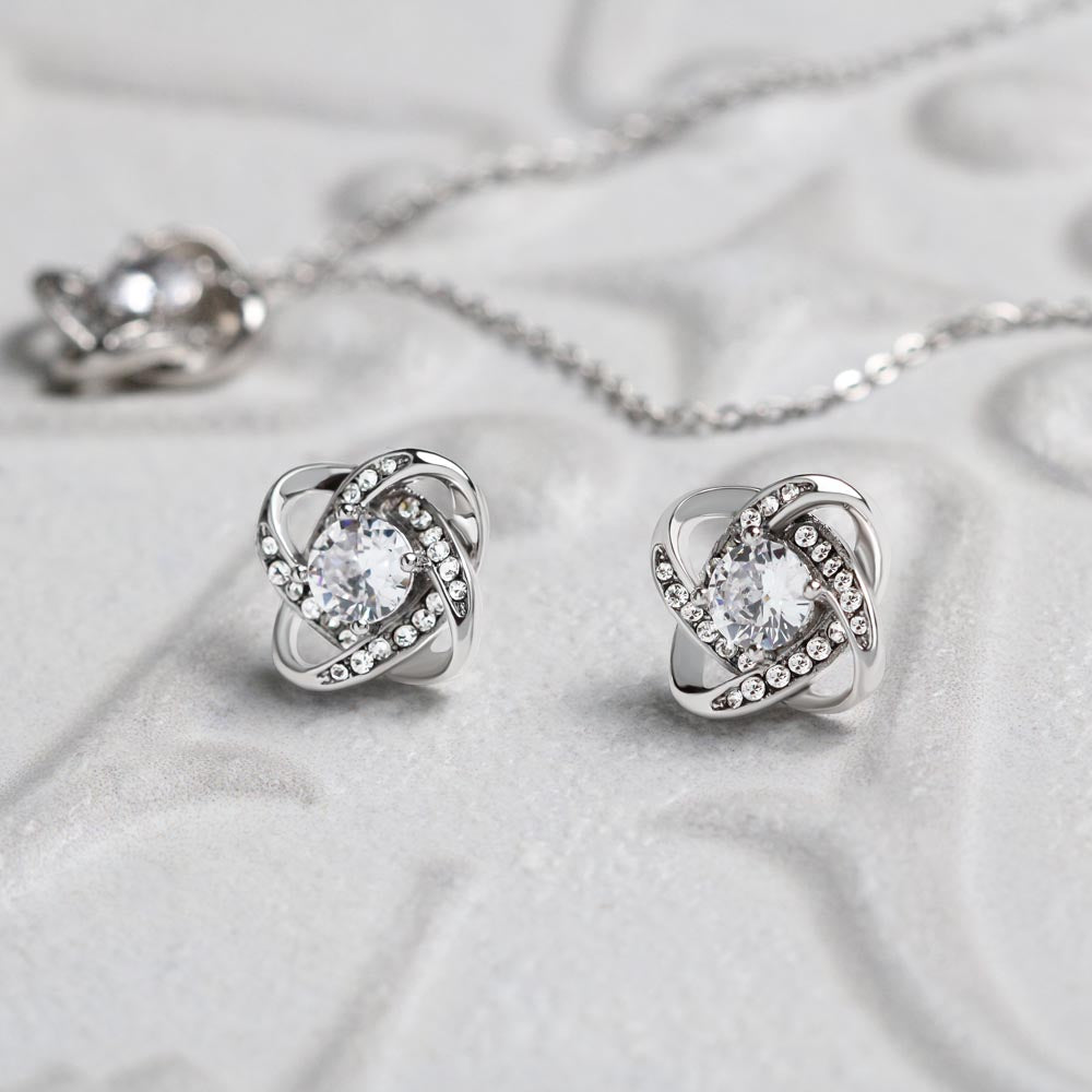 College Gift Set (Necklace + Free Earrings + Gift Box)